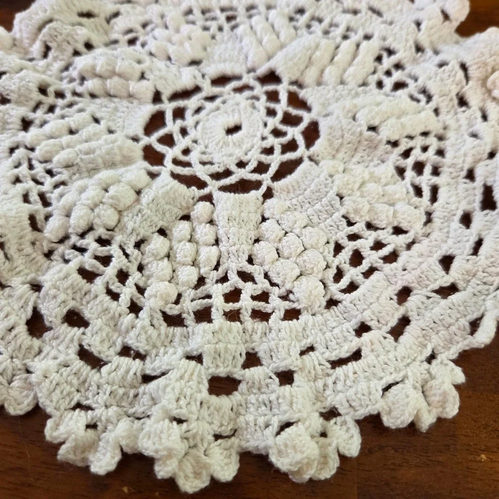 Vintage White Crochet Lace‎ Doily 10 Inch Round Popcorn Stitch Table Decor